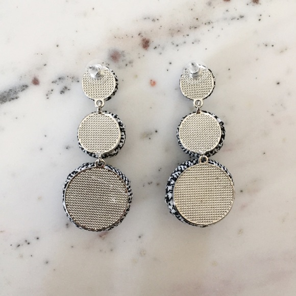 "Lizzie" Earrings || Black Houndstooth Bon Bon - Picture 3 of 9